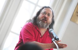 Richard Stallman заявил, что несвободные игры для GNU/Linux это и хорошо, и плохо